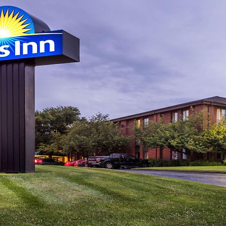 Days Inn By Wyndham Westminster Exterior photo